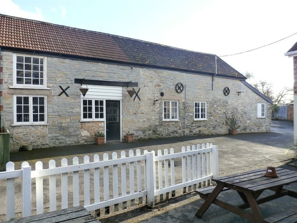 The Hatch Inn Taunton Exterior foto